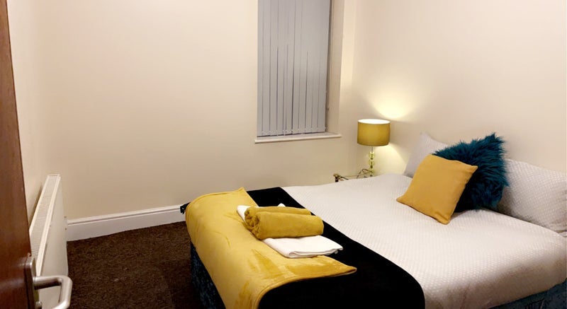 Room Saville Street in Wakefield