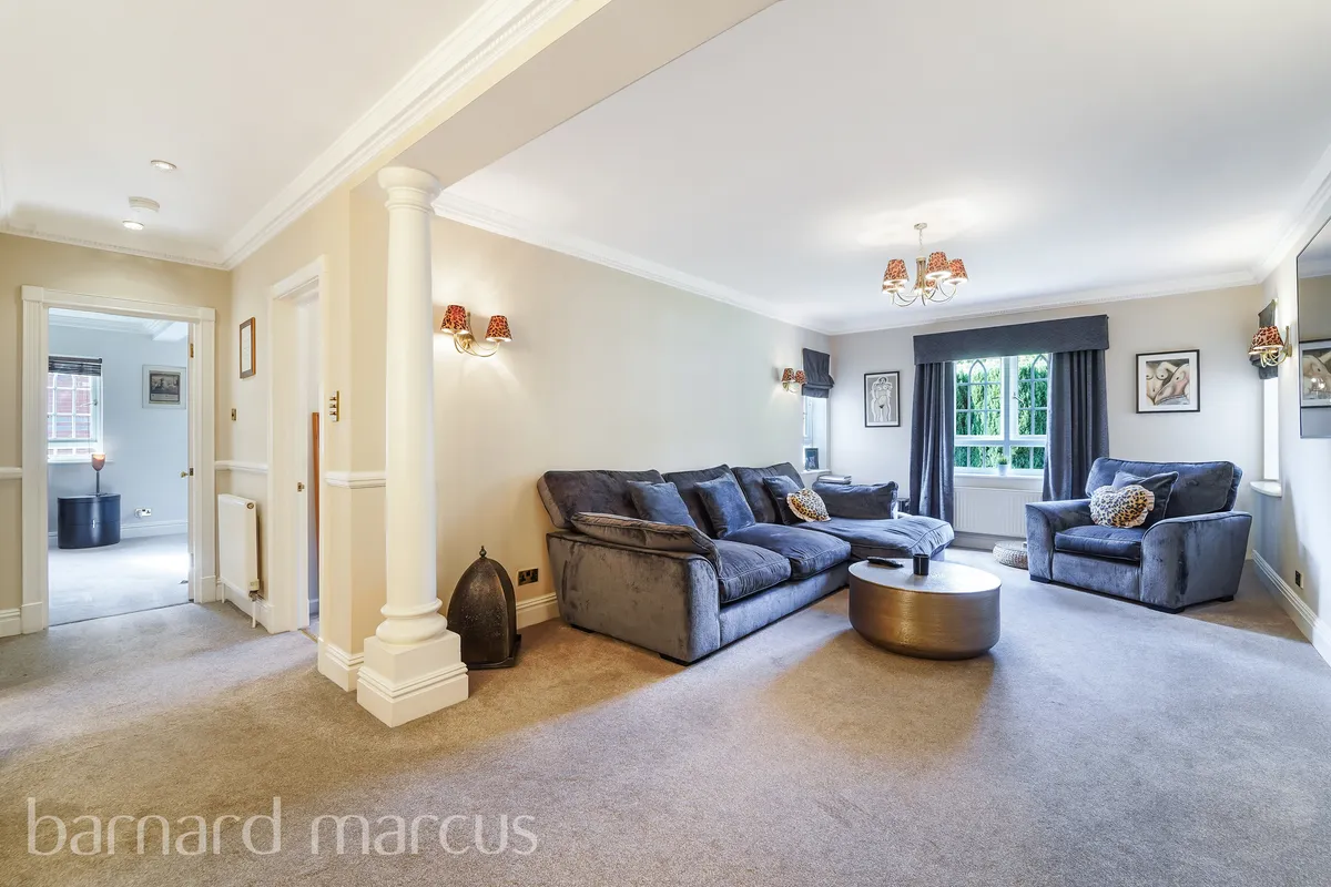 Flat St Monica's Road in Reigate and Banstead
