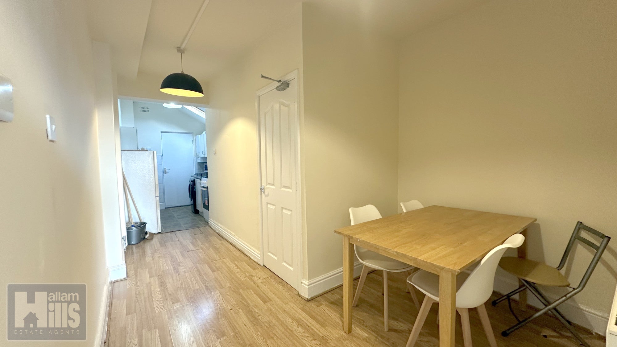 Flat Elliot Road in Sheffield