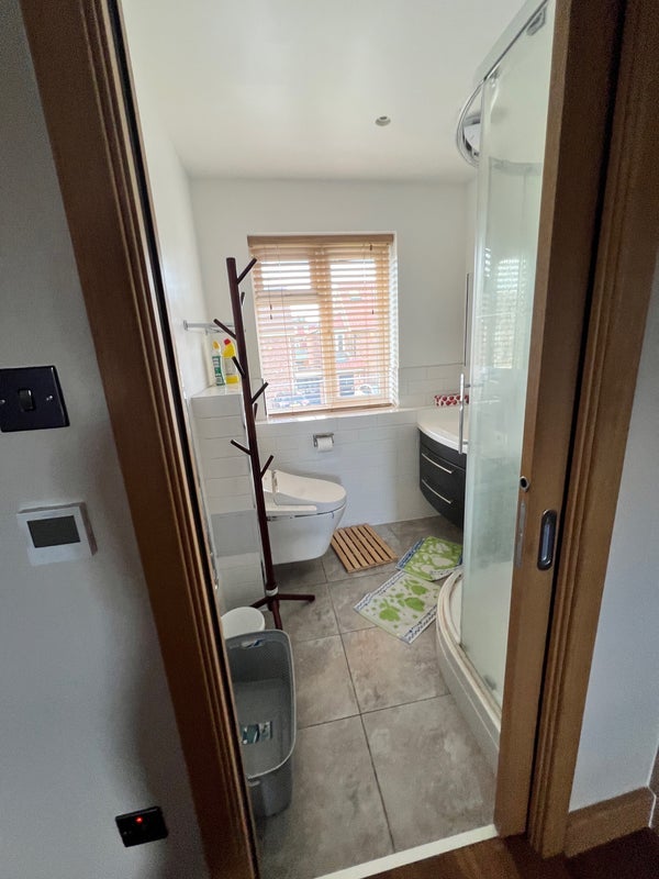 Room Howard Close in Greater London