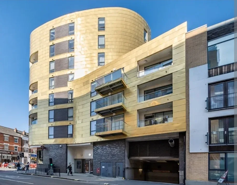 Flat Banister Road in Greater London