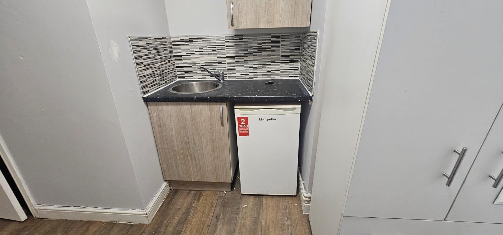 Flat Ravenscourt Road in Greater London