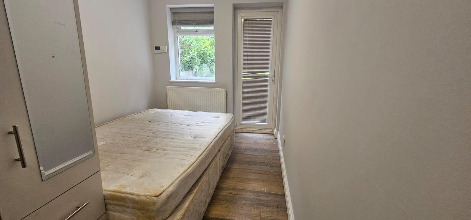 Flat Ravenscourt Road in Greater London