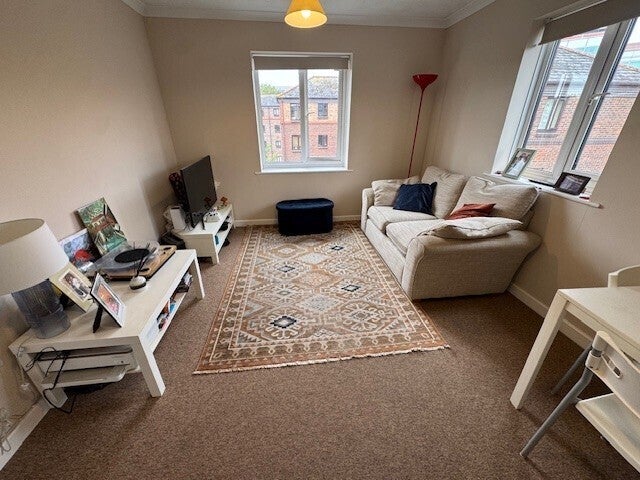 Flat Redcliff Mead Lane in Bristol