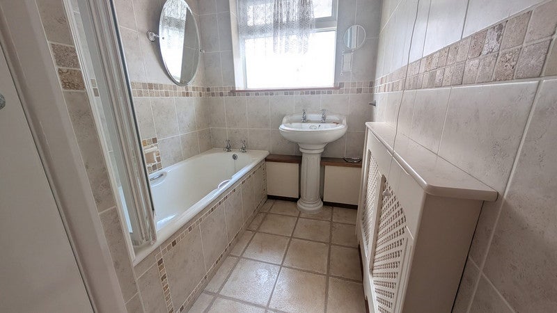 Flat Ashurst Drive in Worthing