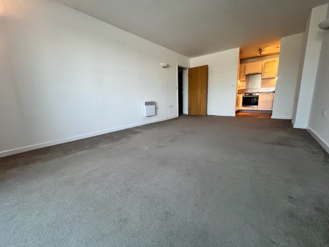 Flat New Road in Brentwood