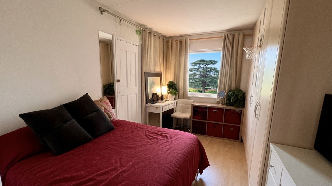 Room Aplin Way in Greater London