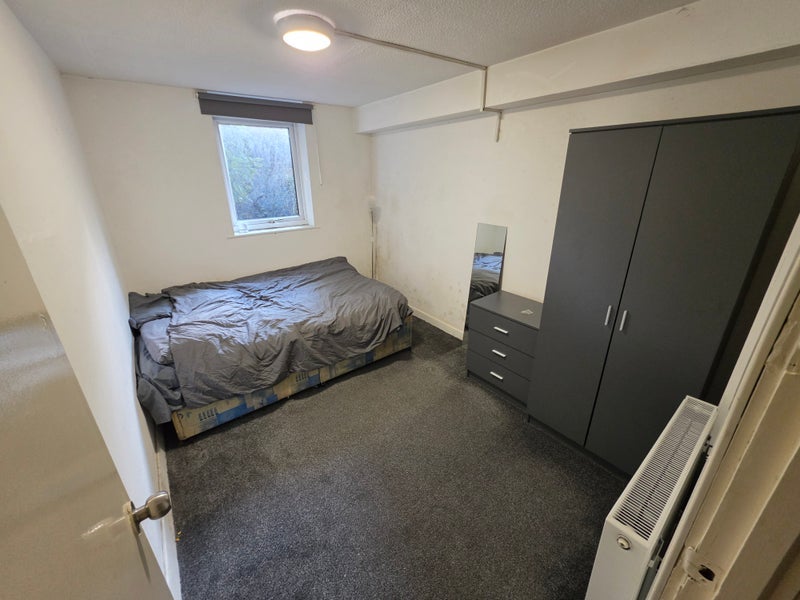 Room New City Road in Glasgow