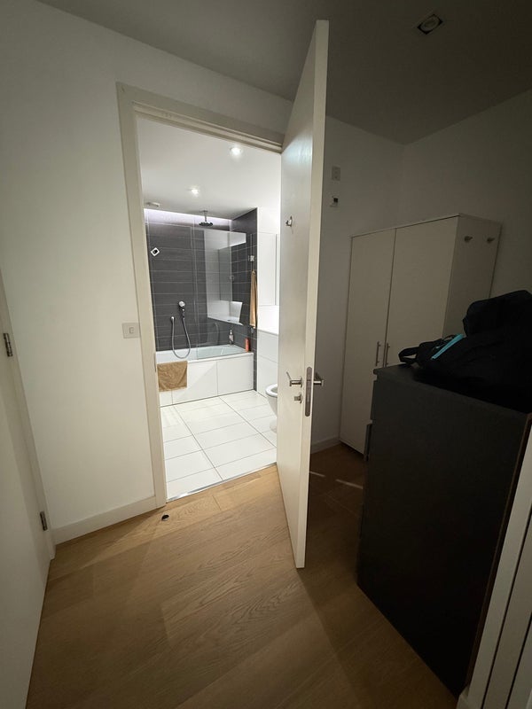 Room Handyside Street in Greater London