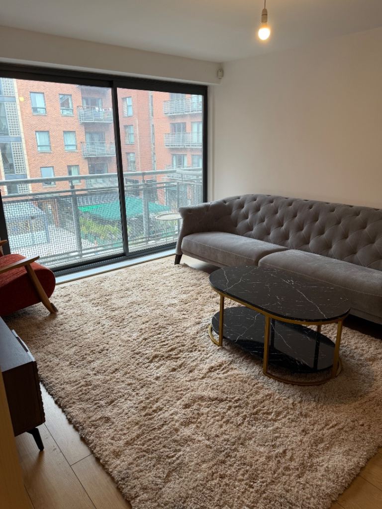 Flat Wolstenholme Square in Liverpool