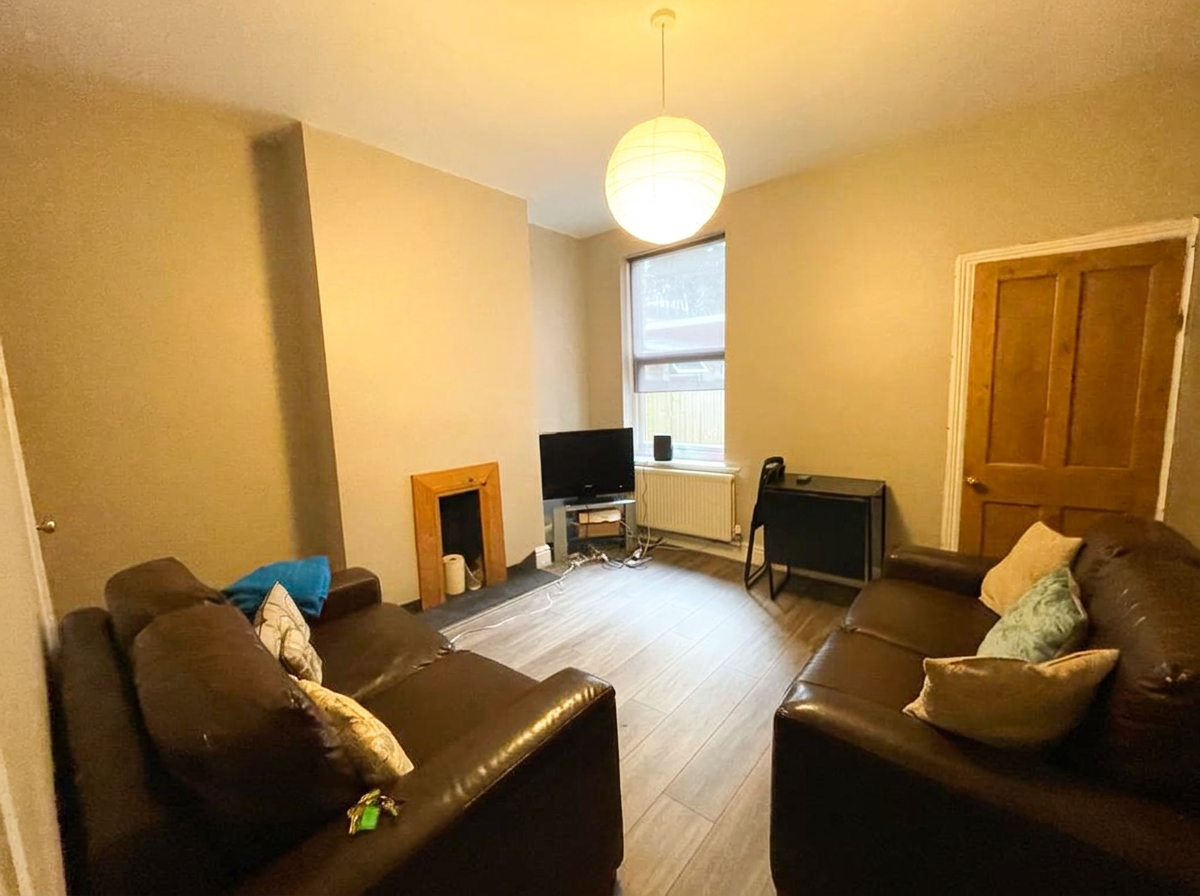 Flat Tiverton Road in Birmingham