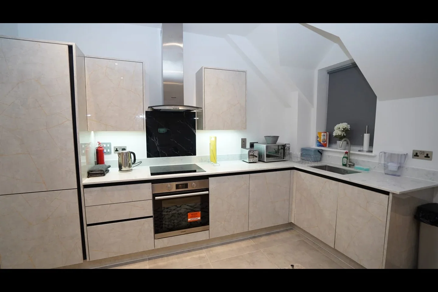 Flat Kingston Road in Mole Valley