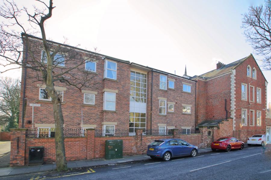 Flat Mowbray Road in Sunderland