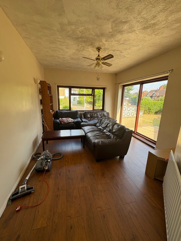 Room Becketts Park Drive in Leeds