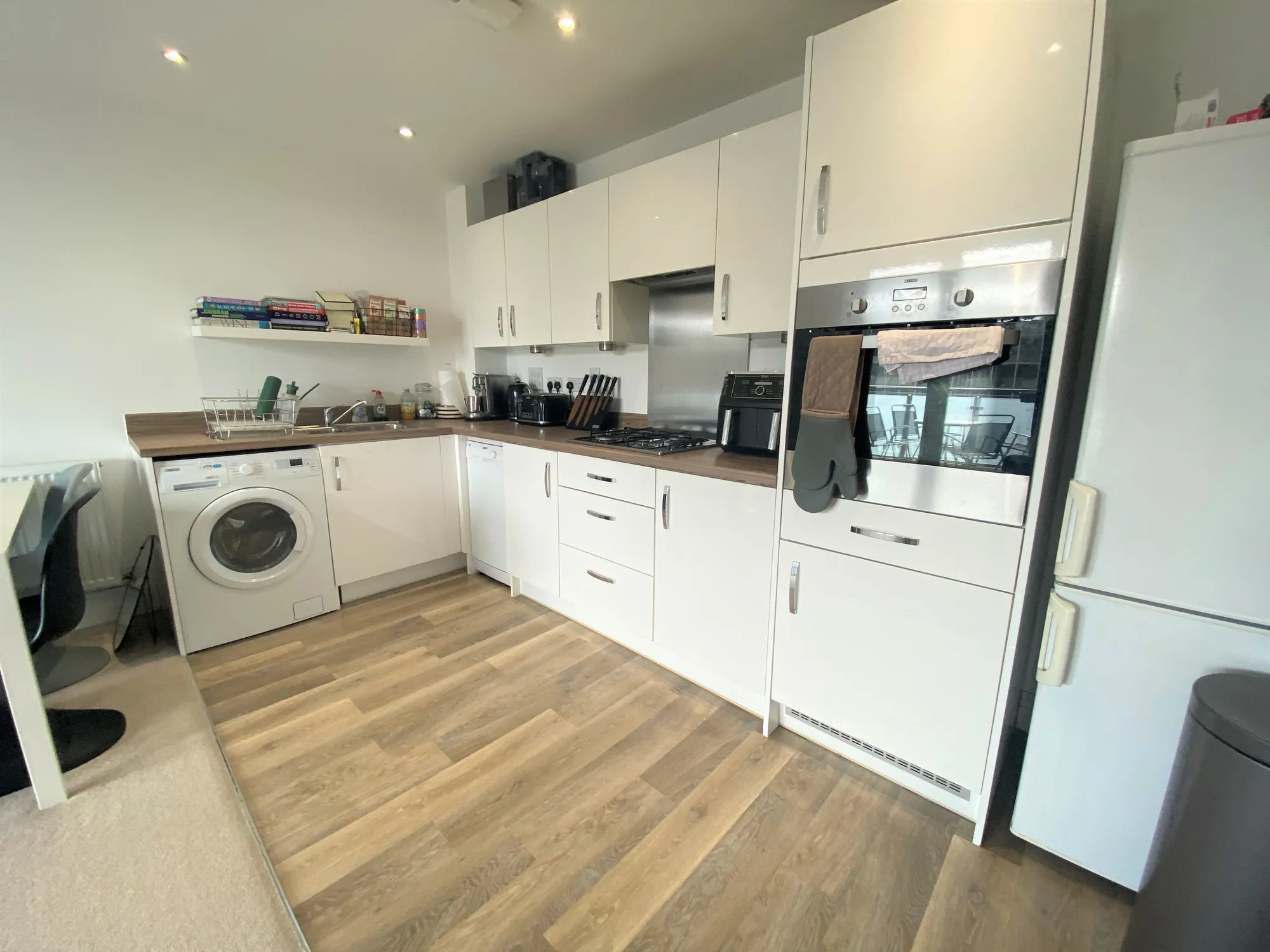 Flat Studio Way in Elstree and Borehamwood