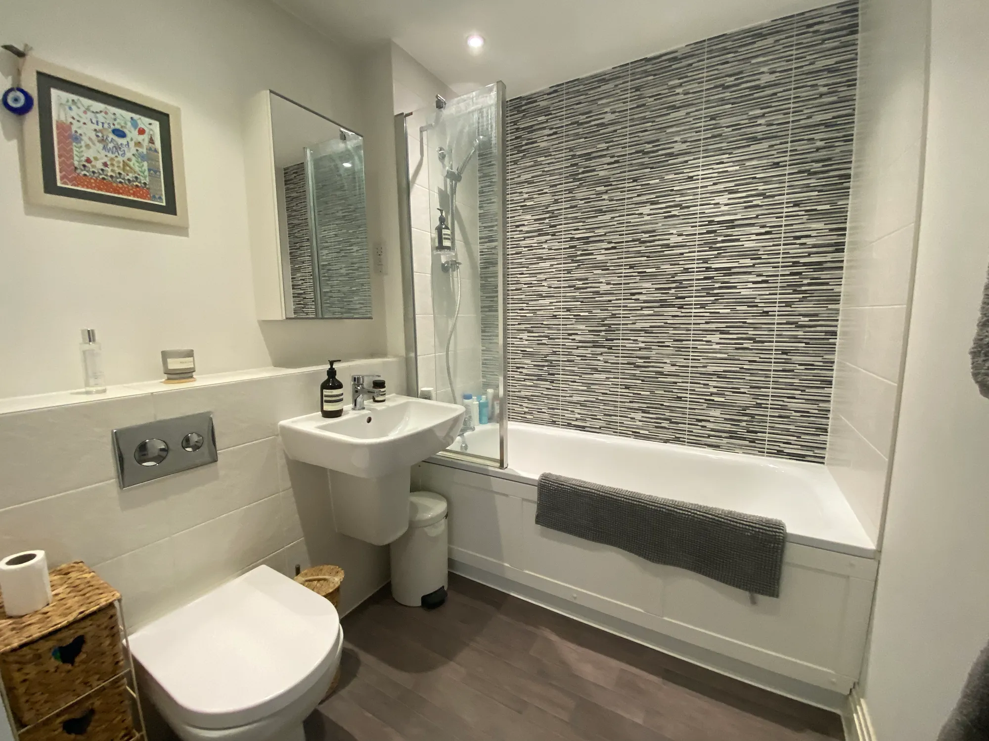 Flat Studio Way in Elstree and Borehamwood