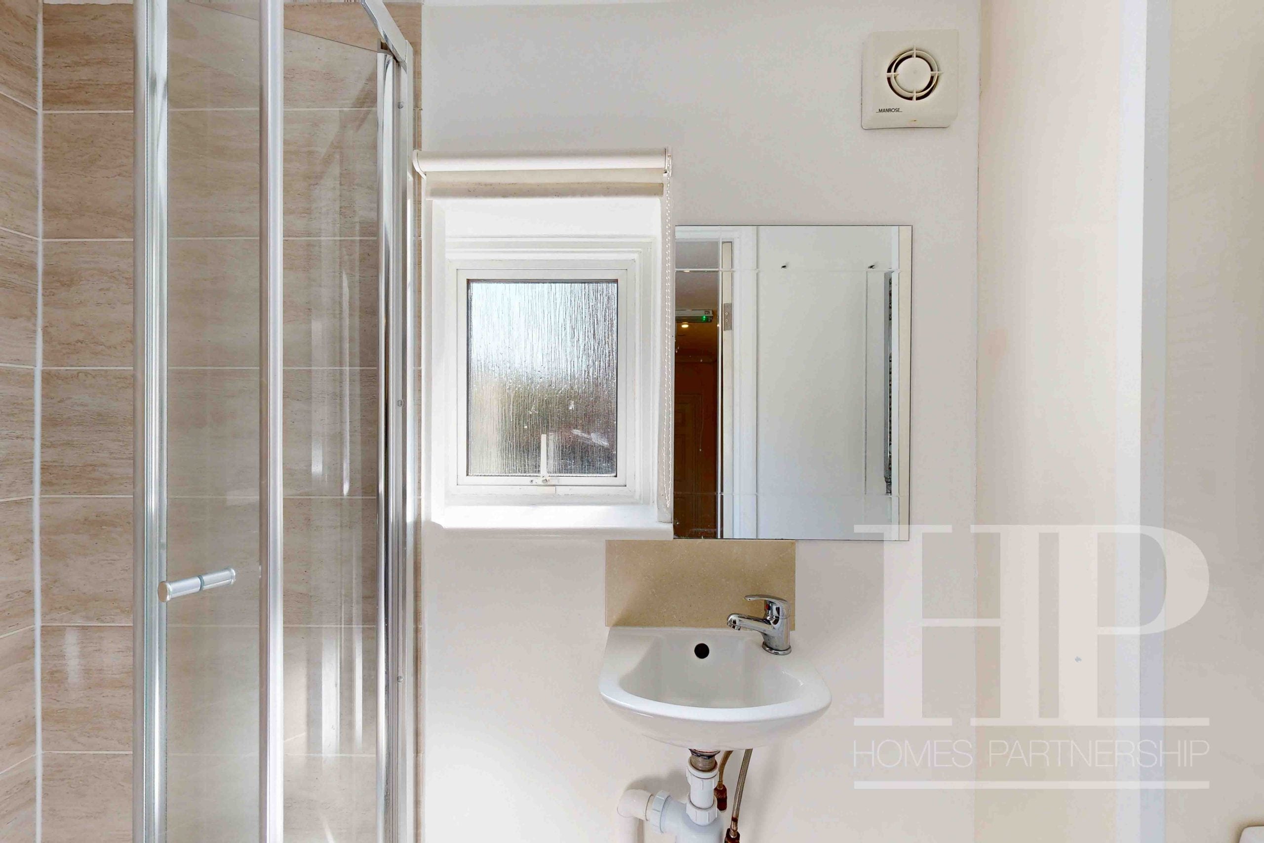 Room Furzefield in Crawley