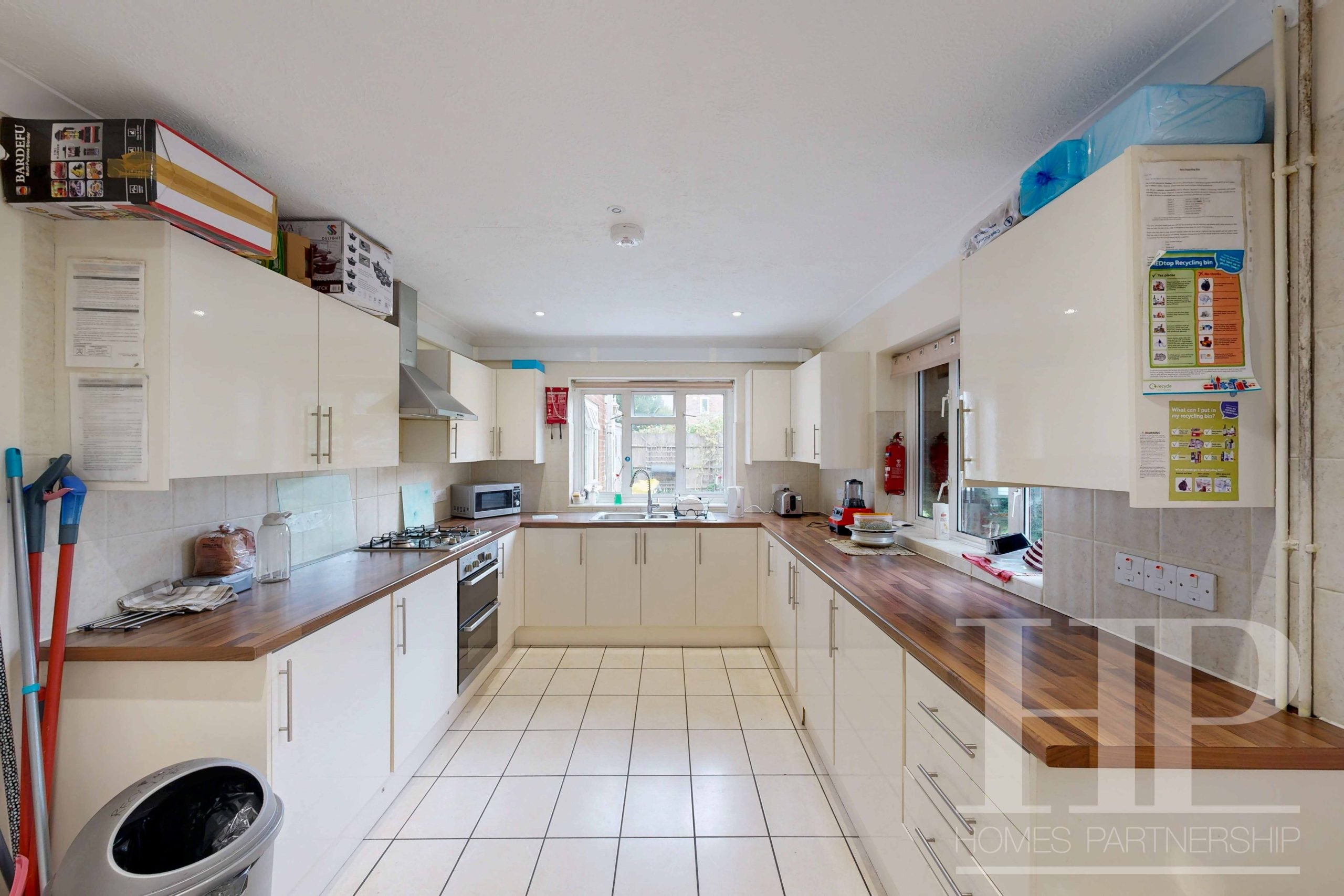 Room Furzefield in Crawley