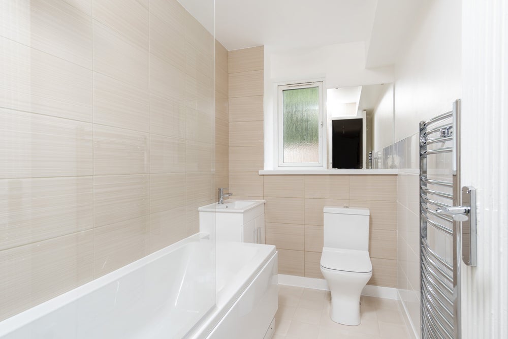 Flat Crowthorne Close in Greater London