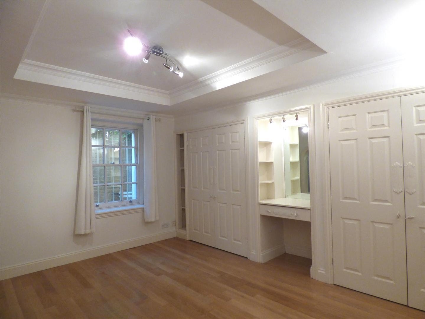 Flat Stockwell Green in Greater London