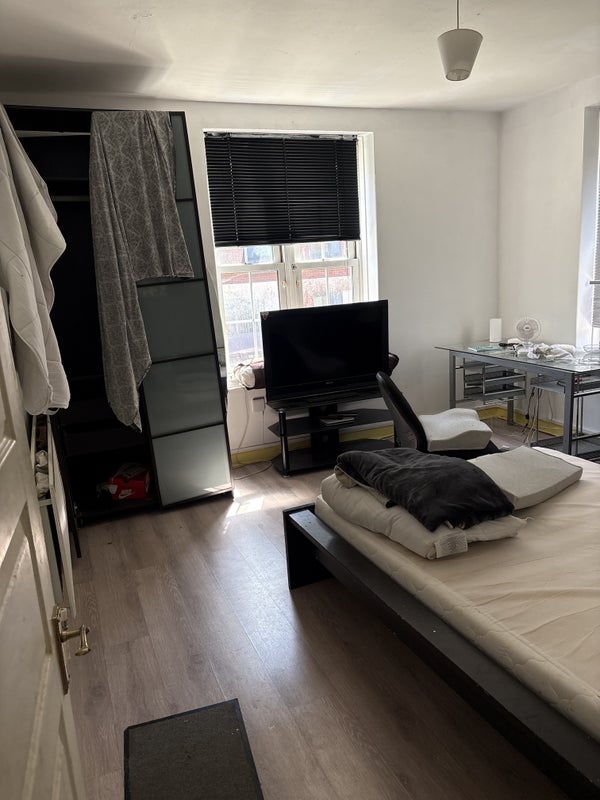 Room Welland Street in Greater London