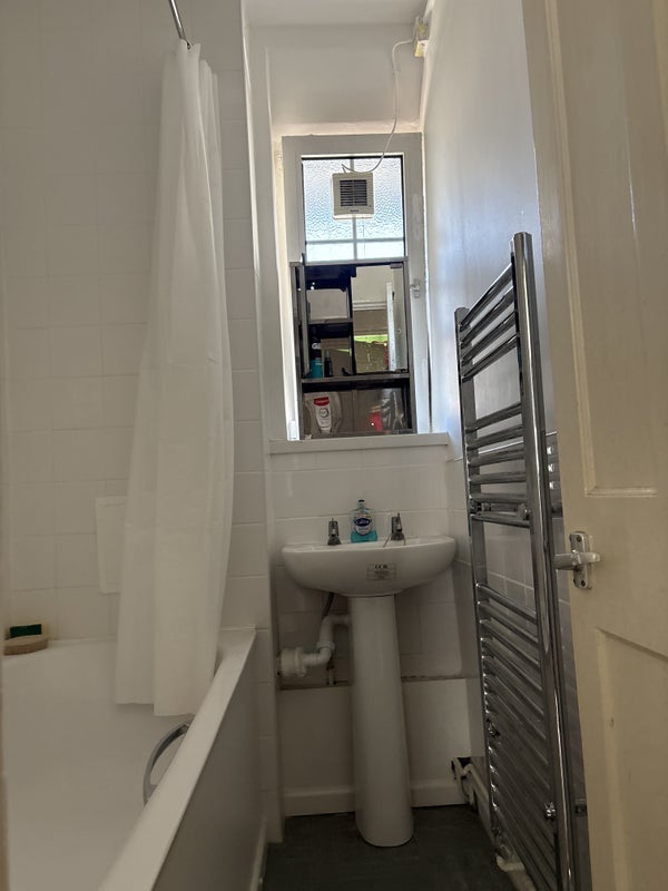 Room Welland Street in Greater London