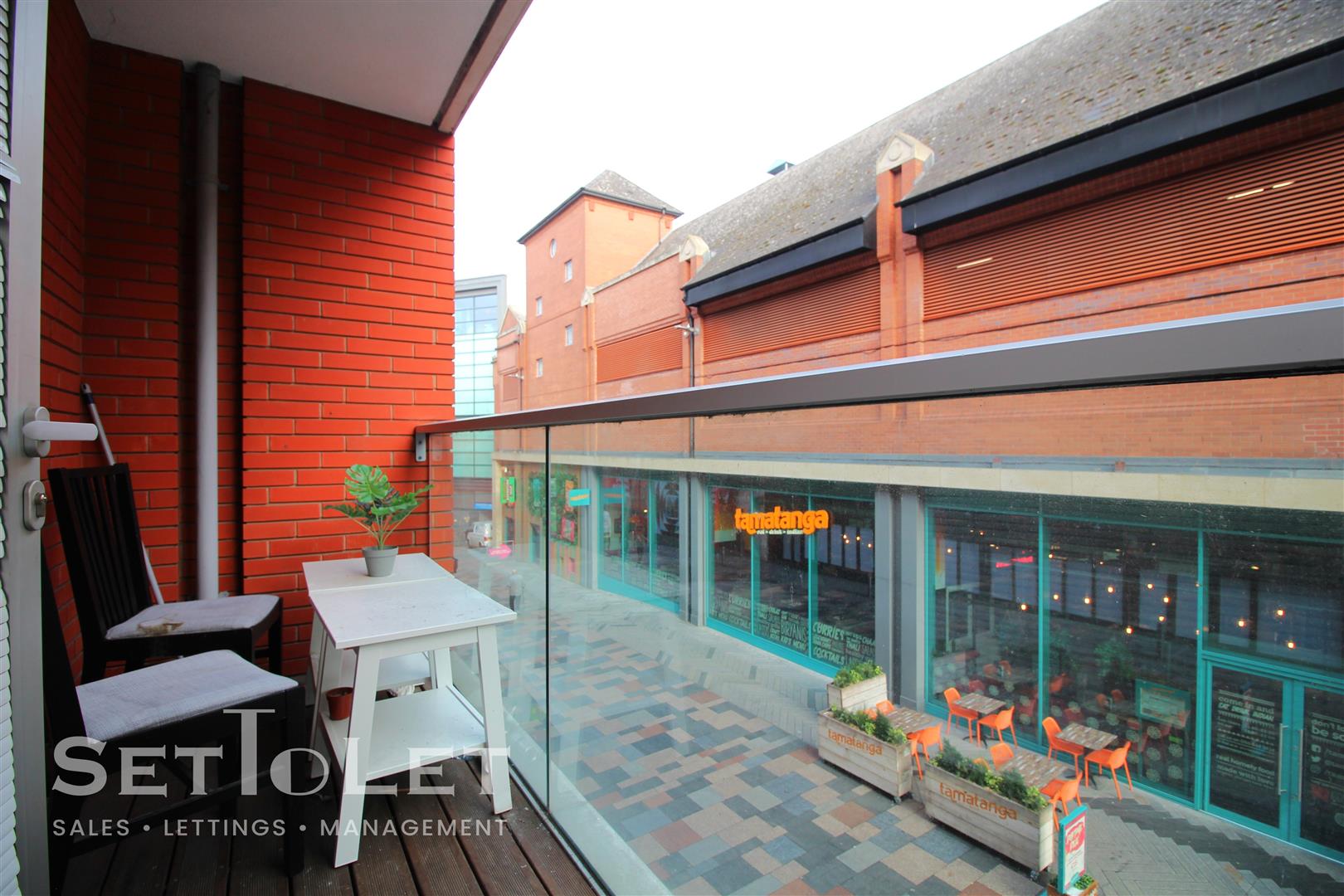 Flat St Peter's Square in Leicester