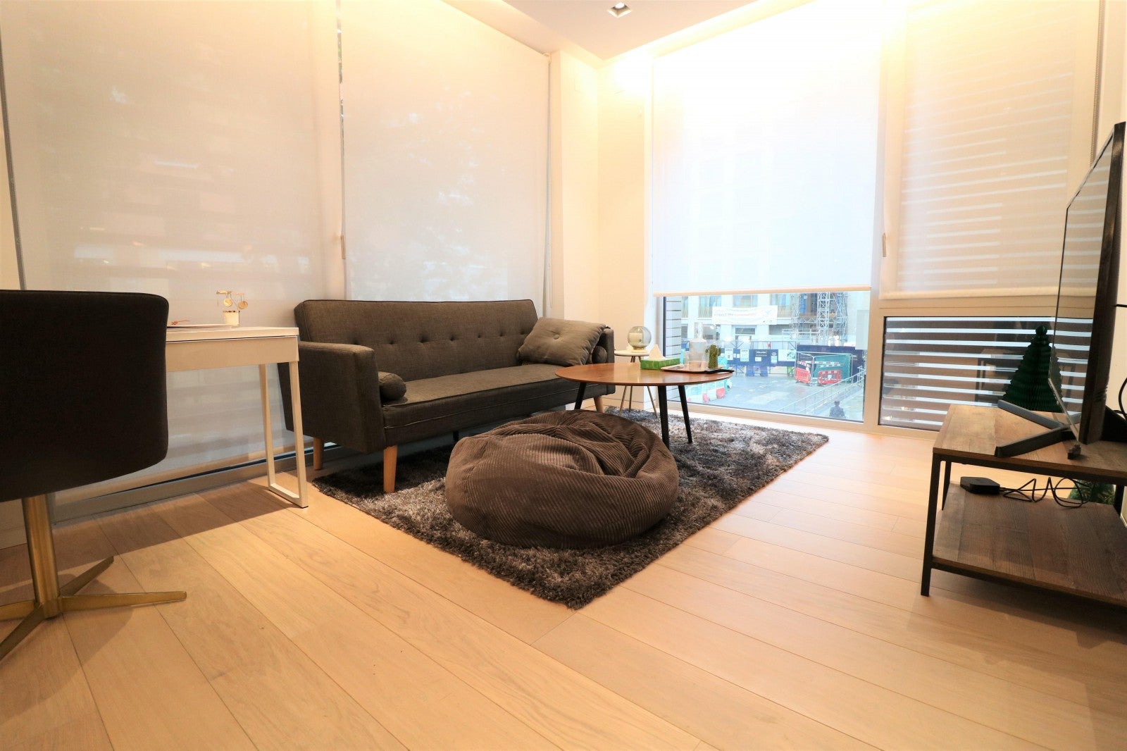 Flat Bartholomew Close in City of London