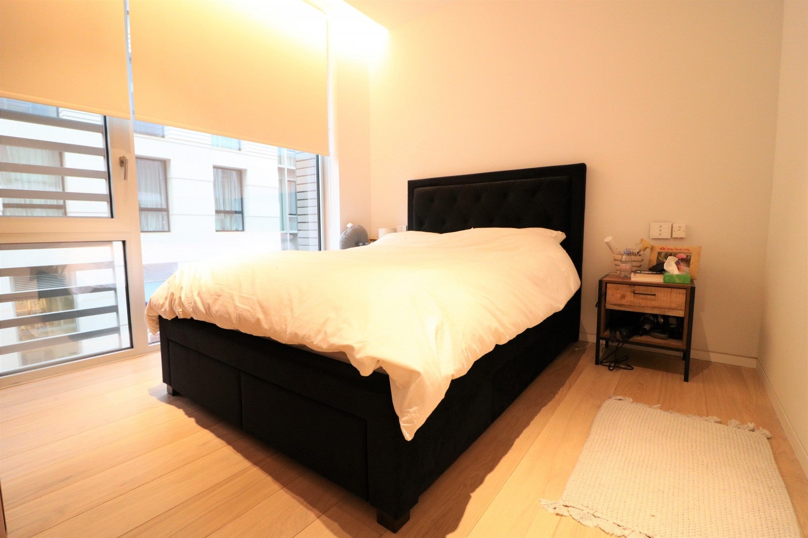 Flat Bartholomew Close in City of London