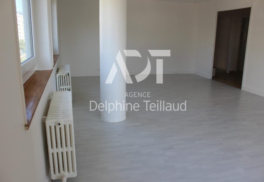 Flat Cours de la Libération et du Général de Gaulle in Grenoble