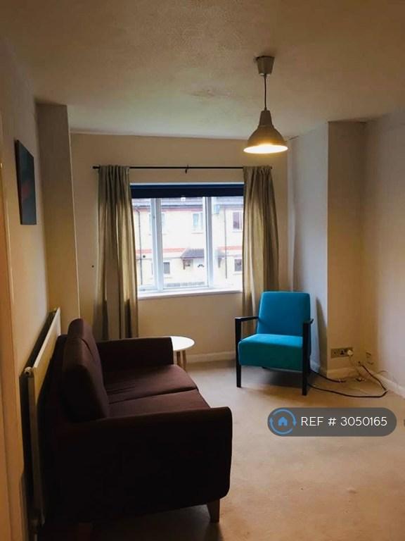 Flat Cress Mews in Greater London