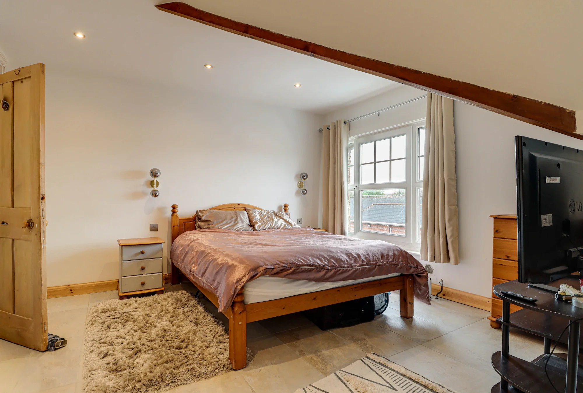 Flat Hatfield Road in St Albans