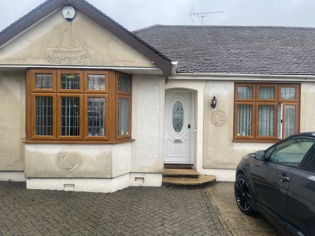 House Elmtree Road in Basildon