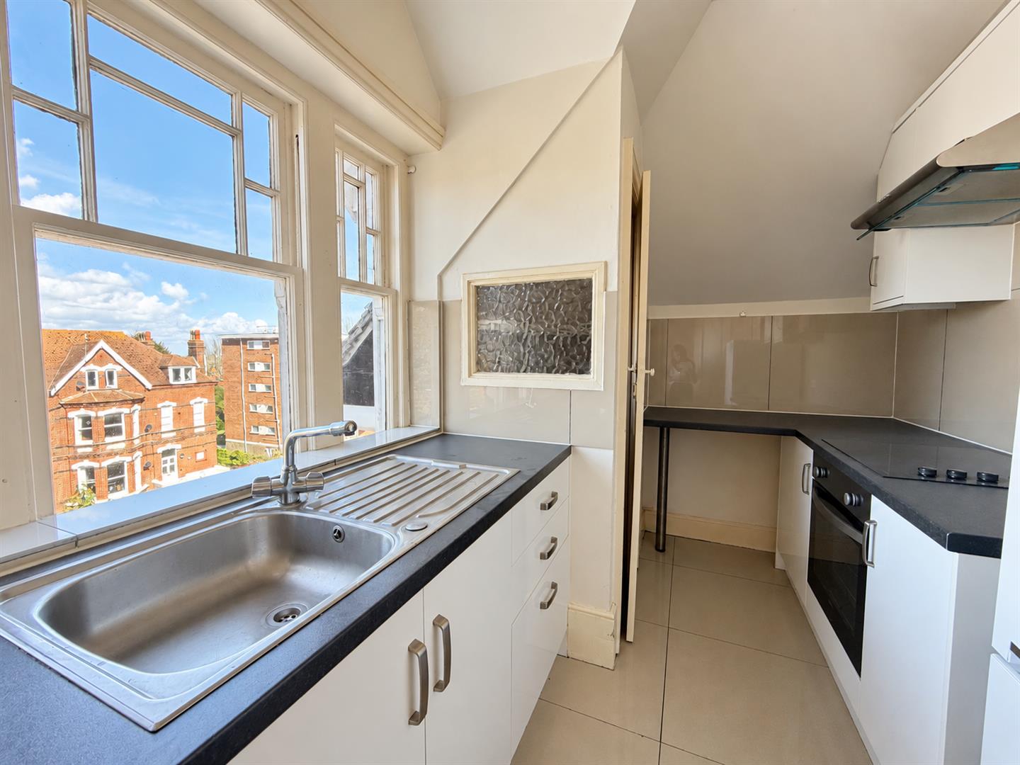 Flat Silverdale Road in Eastbourne