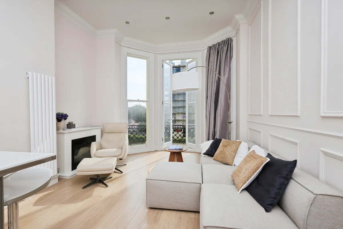 Flat Queens Gardens in Eastbourne