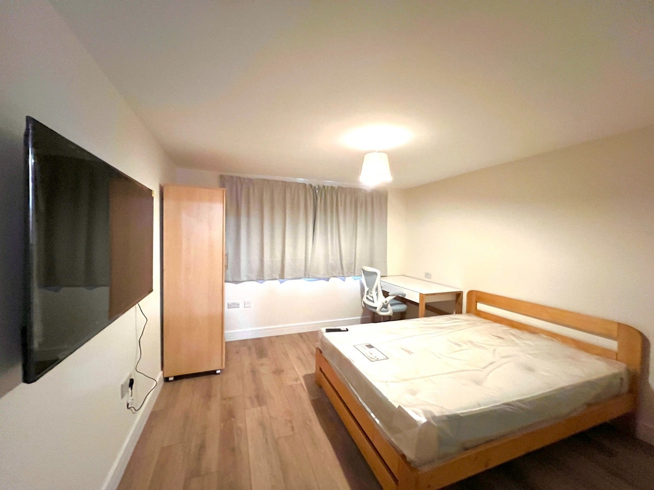 Room Wavell Way in Cambridge