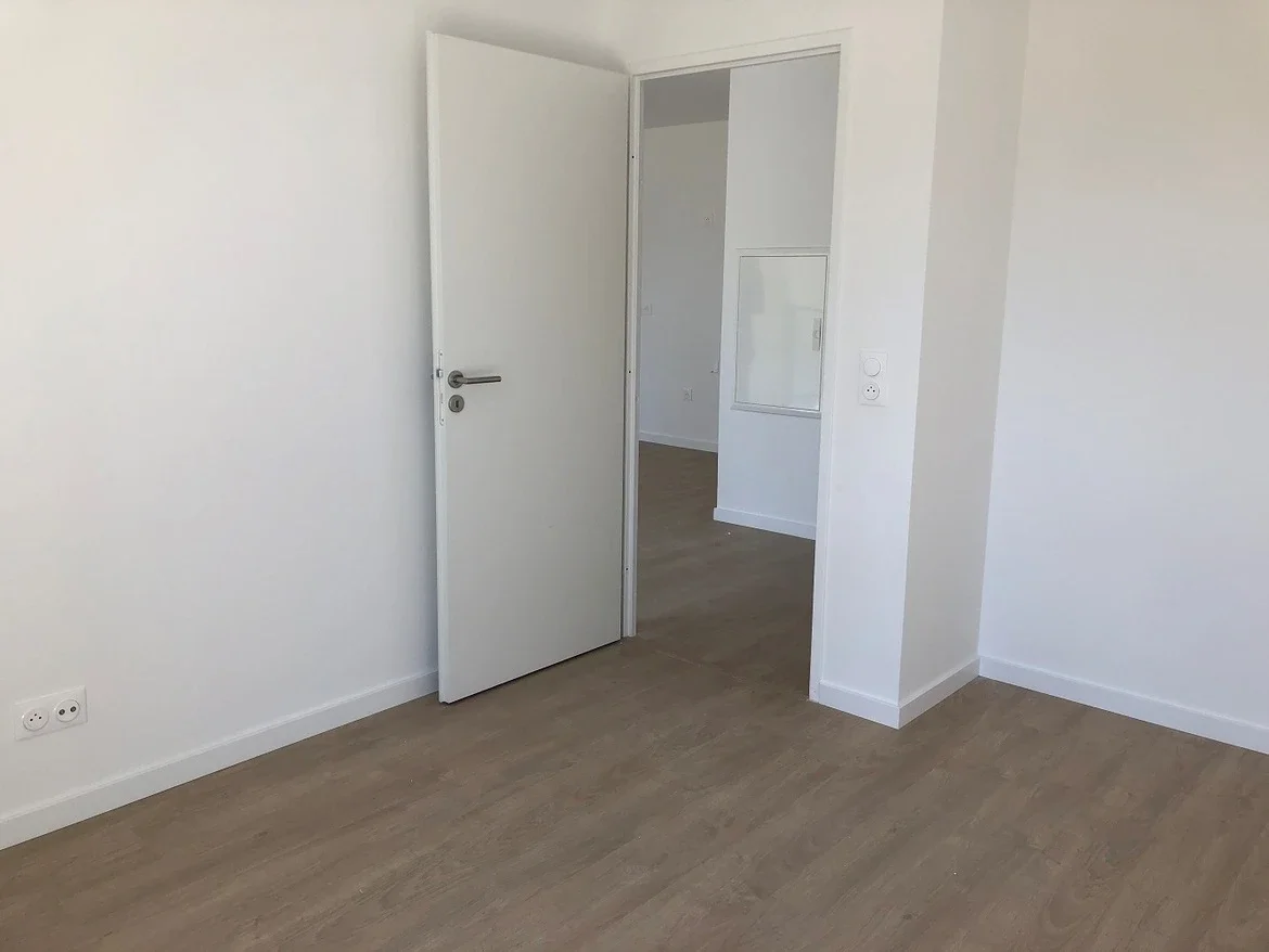Flat Rue Grandval in Reims