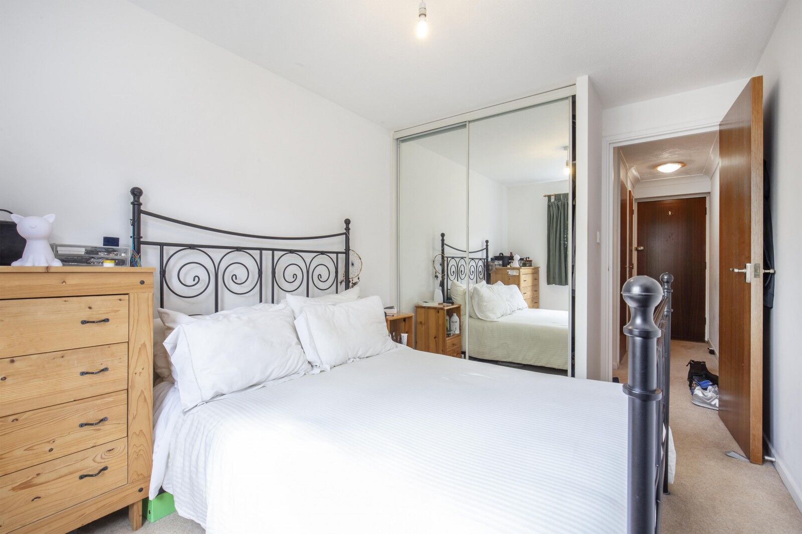 Flat Kipling Drive in Greater London