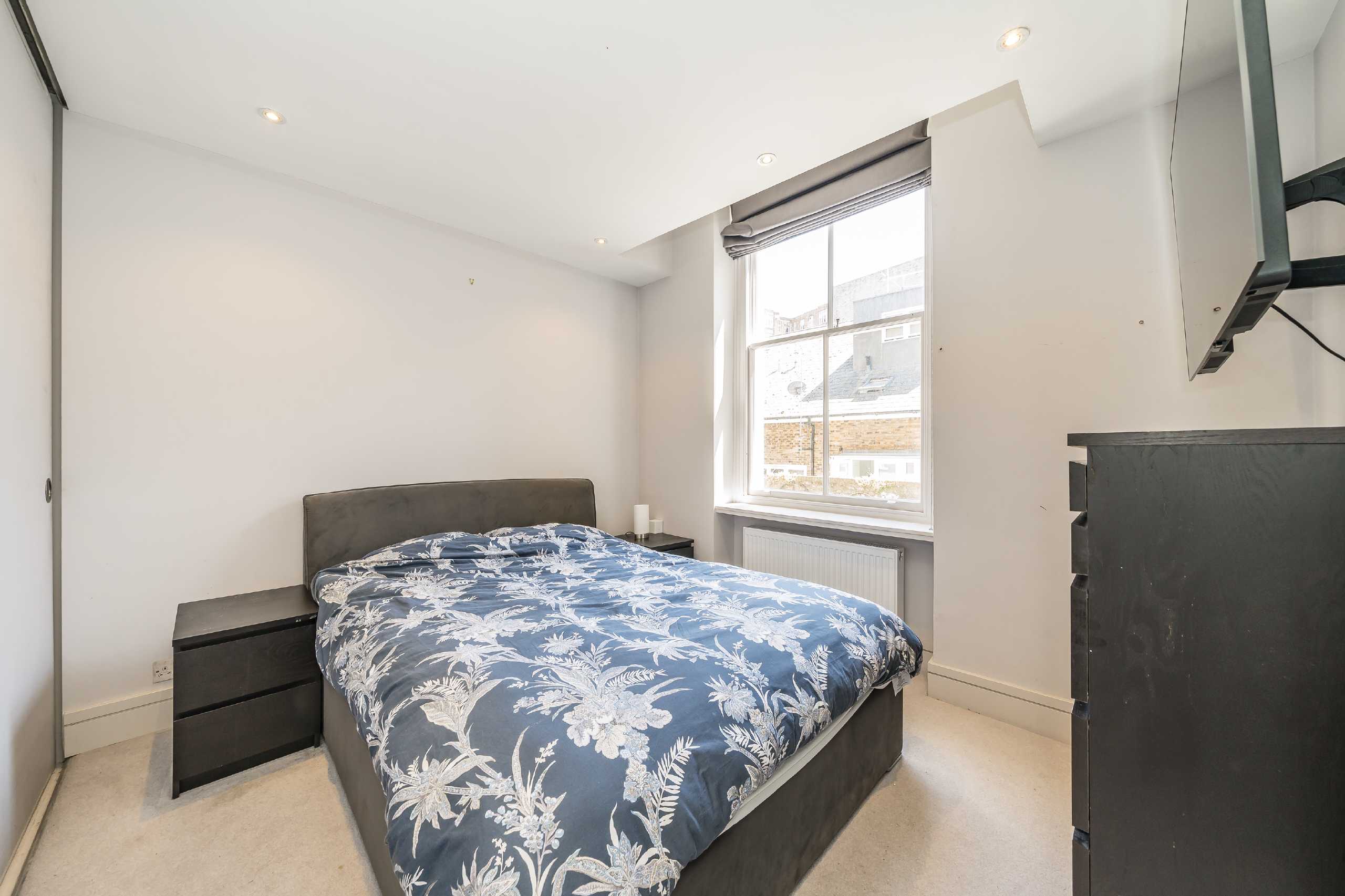 Flat Westbourne Gardens in City of Westminster