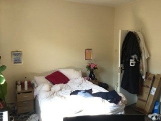 Flat Coldharbour Lane in Greater London
