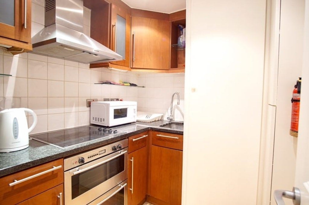 Flat Old Brompton Road in Greater London