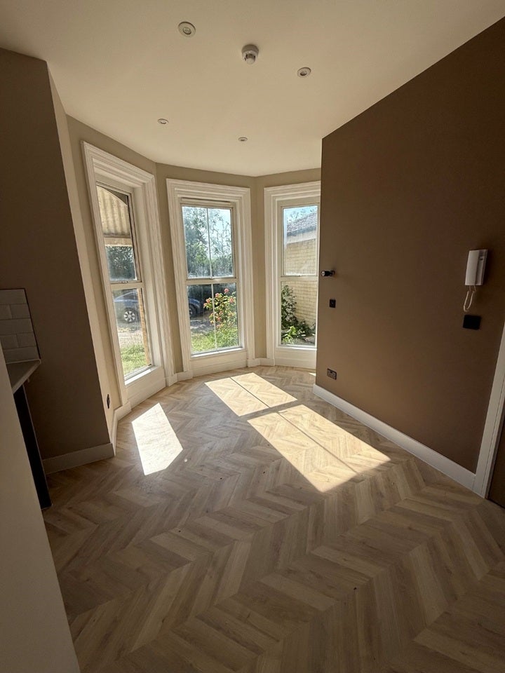 Room Glenmore Road in Salisbury
