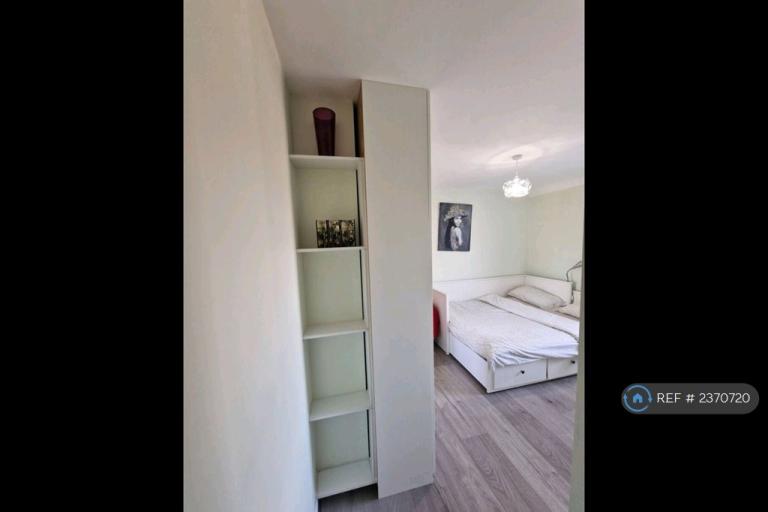 Room Beech Road in Dartford