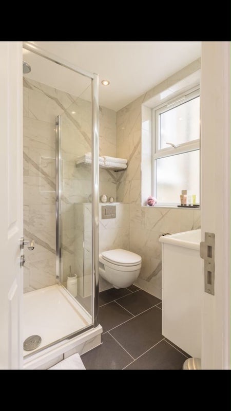 Room Tollington Way in Greater London