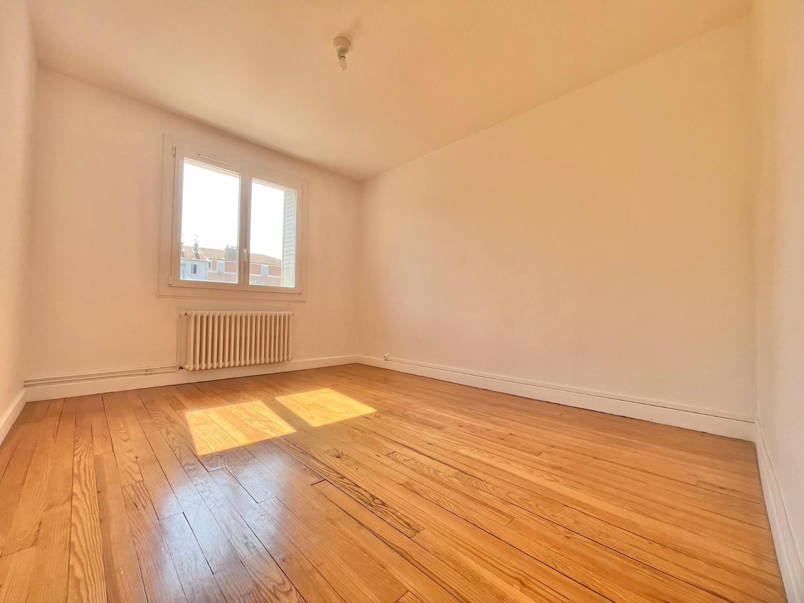 Flat Place Danton in Valence