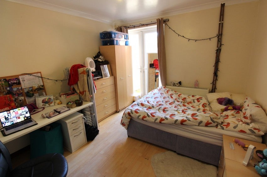 Flat Blenheim Gardens in Southampton