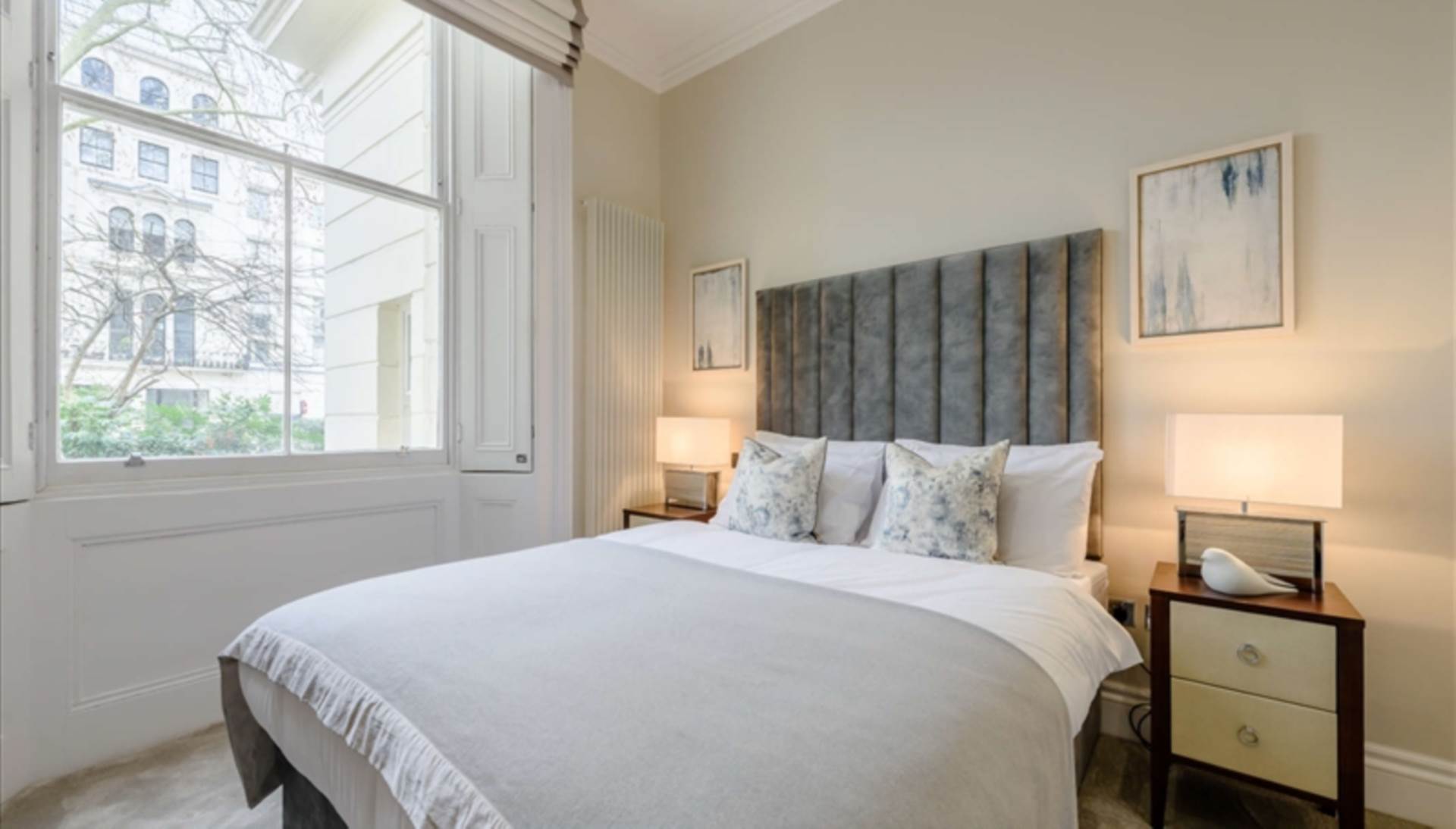 Flat Queensway in City of Westminster