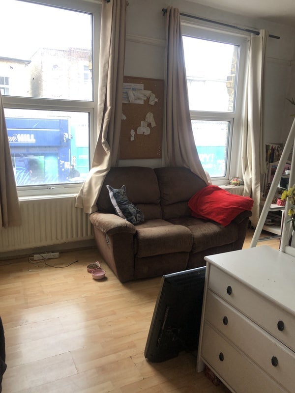Room Seven Sisters Road in Greater London