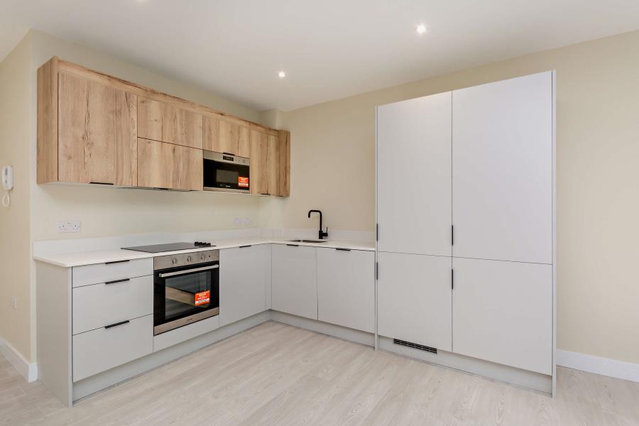 Flat Swakeleys Road in Greater London