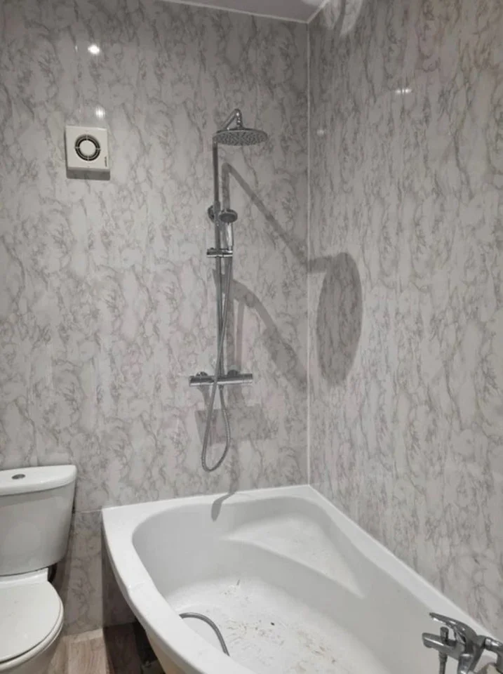 Room Mostyn Avenue in Greater London